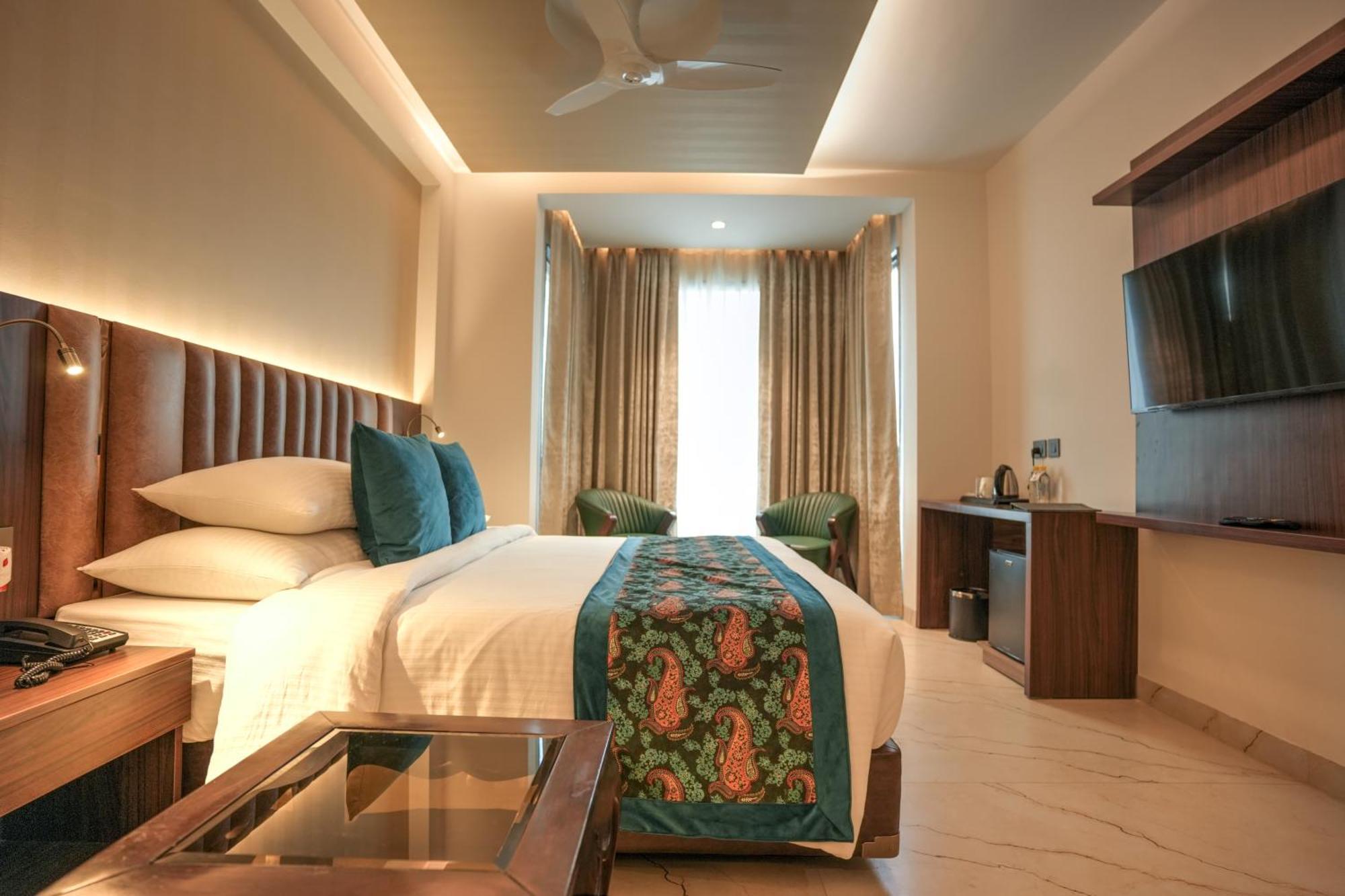 Rj Hotel - Managed By Atithi House Greater Noida Extérieur photo