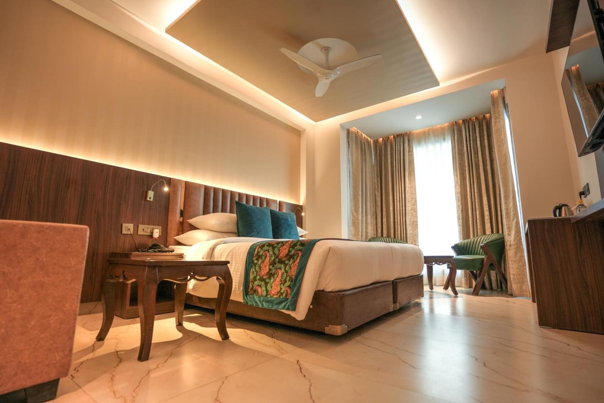 Rj Hotel - Managed By Atithi House Greater Noida Extérieur photo