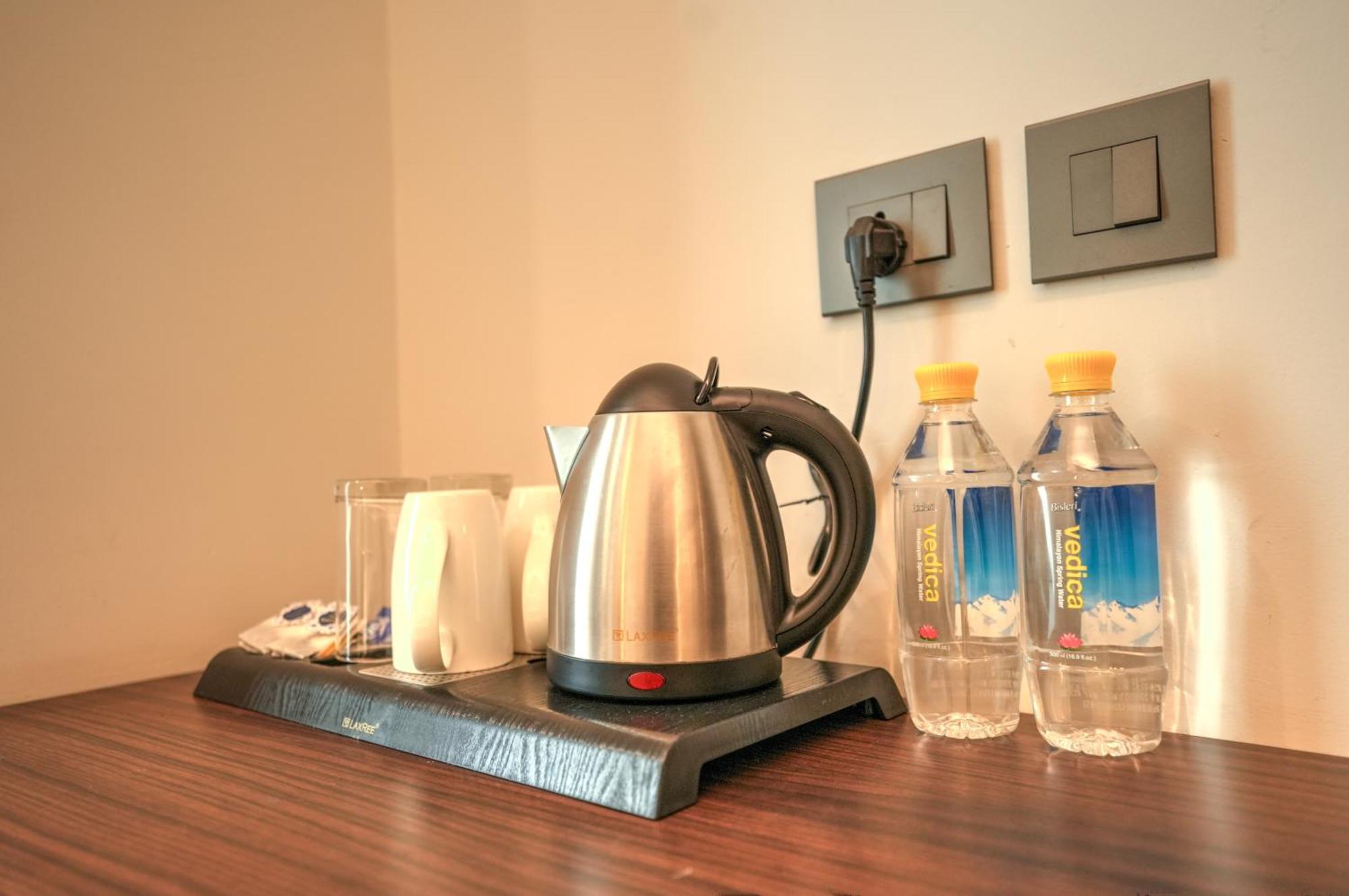 Rj Hotel - Managed By Atithi House Greater Noida Extérieur photo