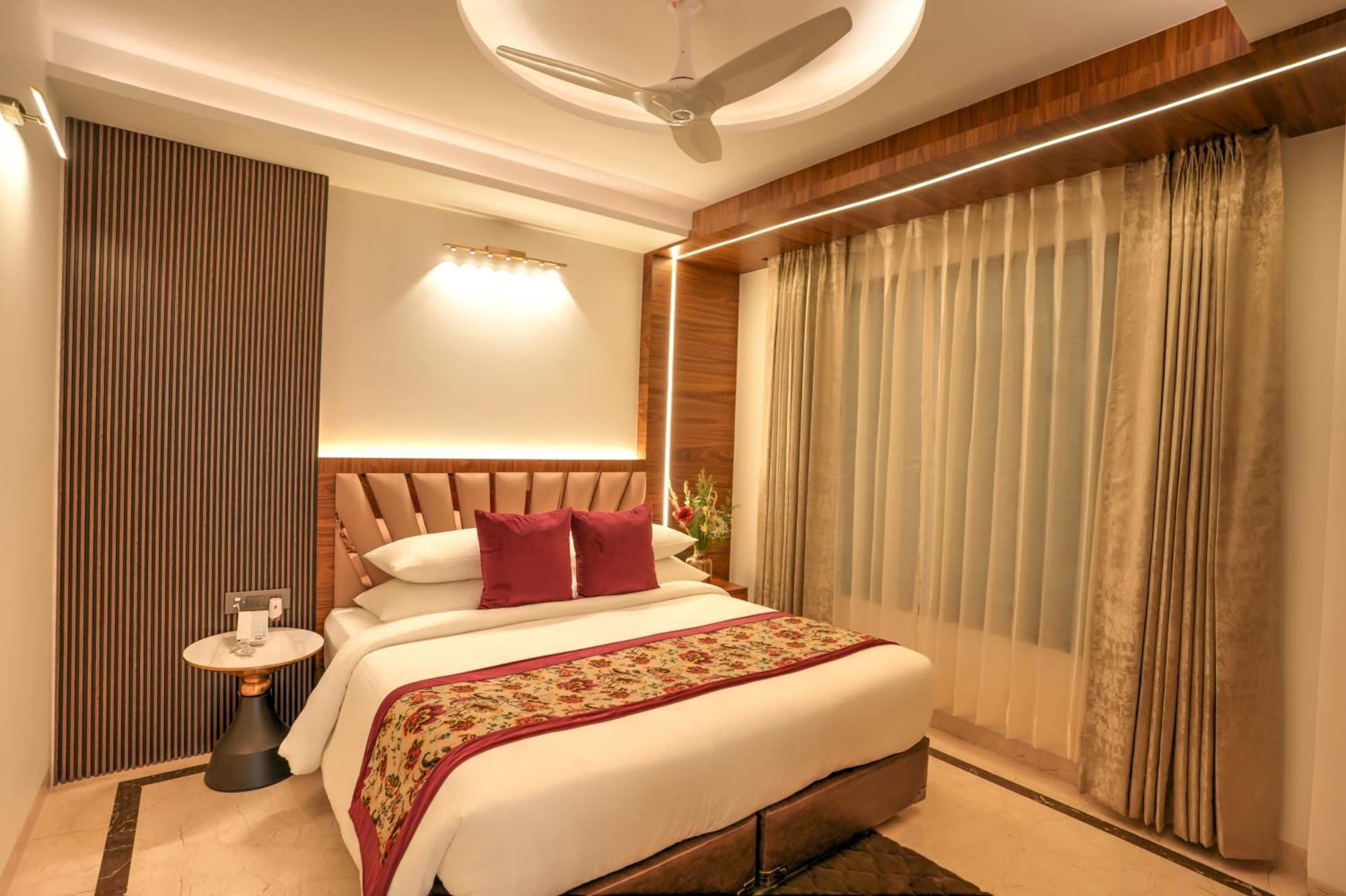 Rj Hotel - Managed By Atithi House Greater Noida Extérieur photo