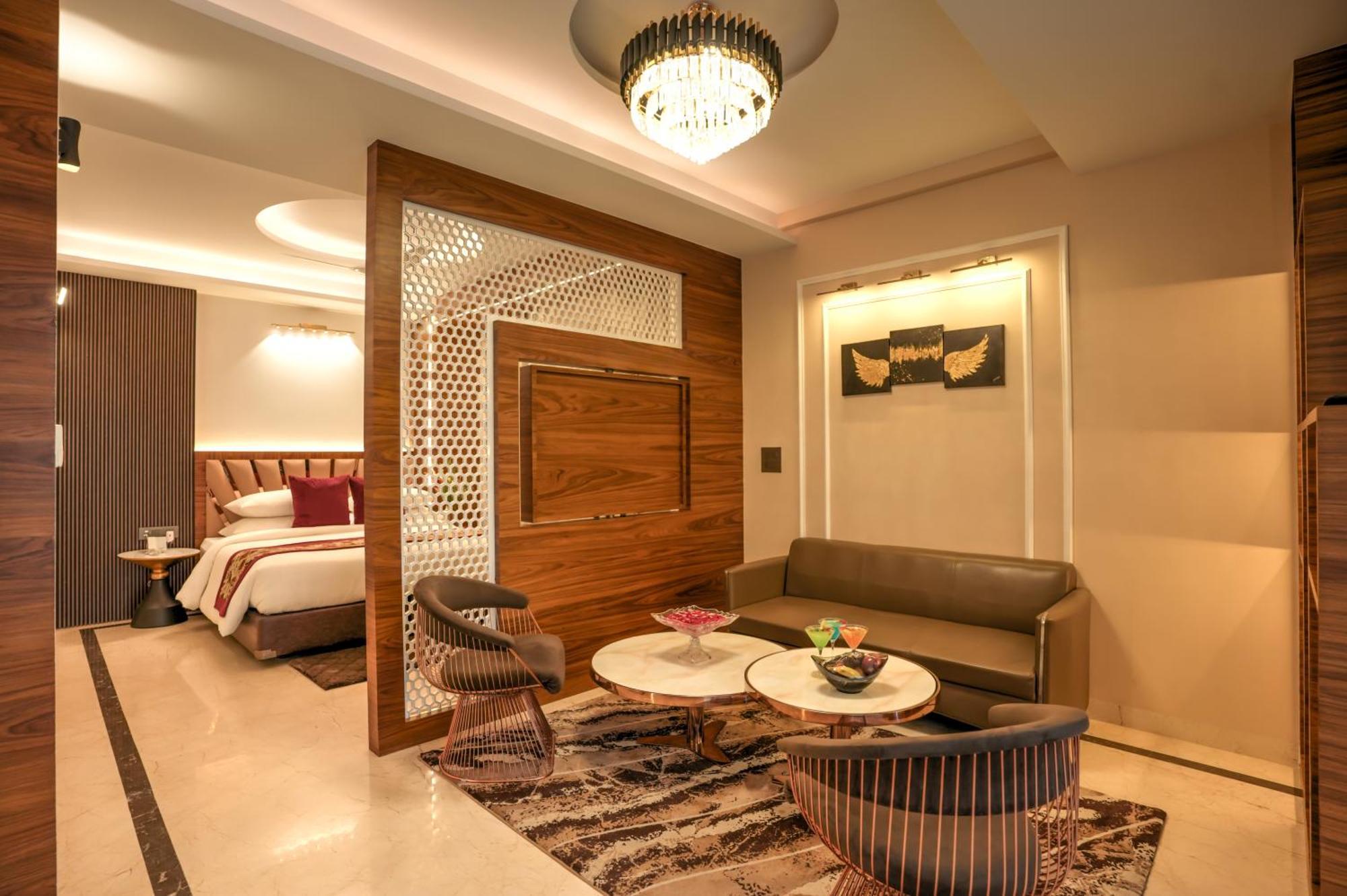 Rj Hotel - Managed By Atithi House Greater Noida Extérieur photo