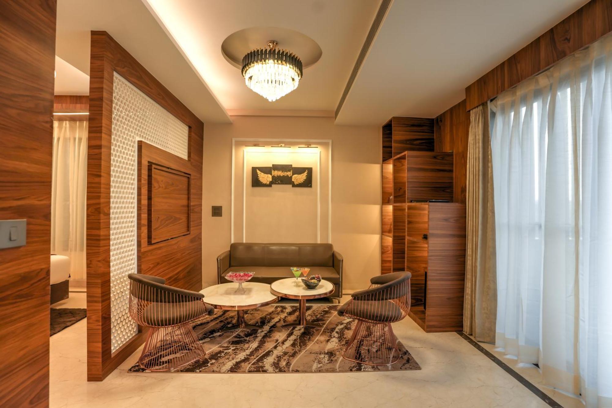 Rj Hotel - Managed By Atithi House Greater Noida Extérieur photo
