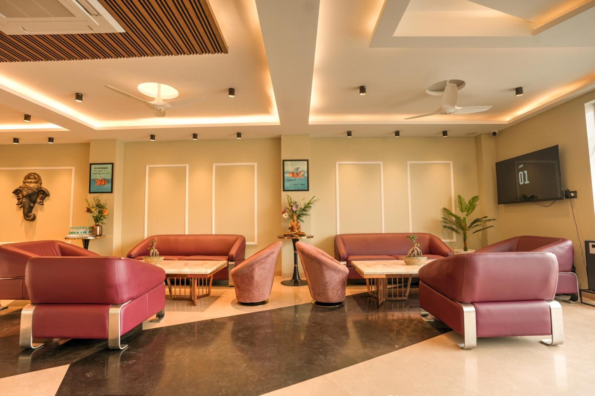 Rj Hotel - Managed By Atithi House Greater Noida Extérieur photo